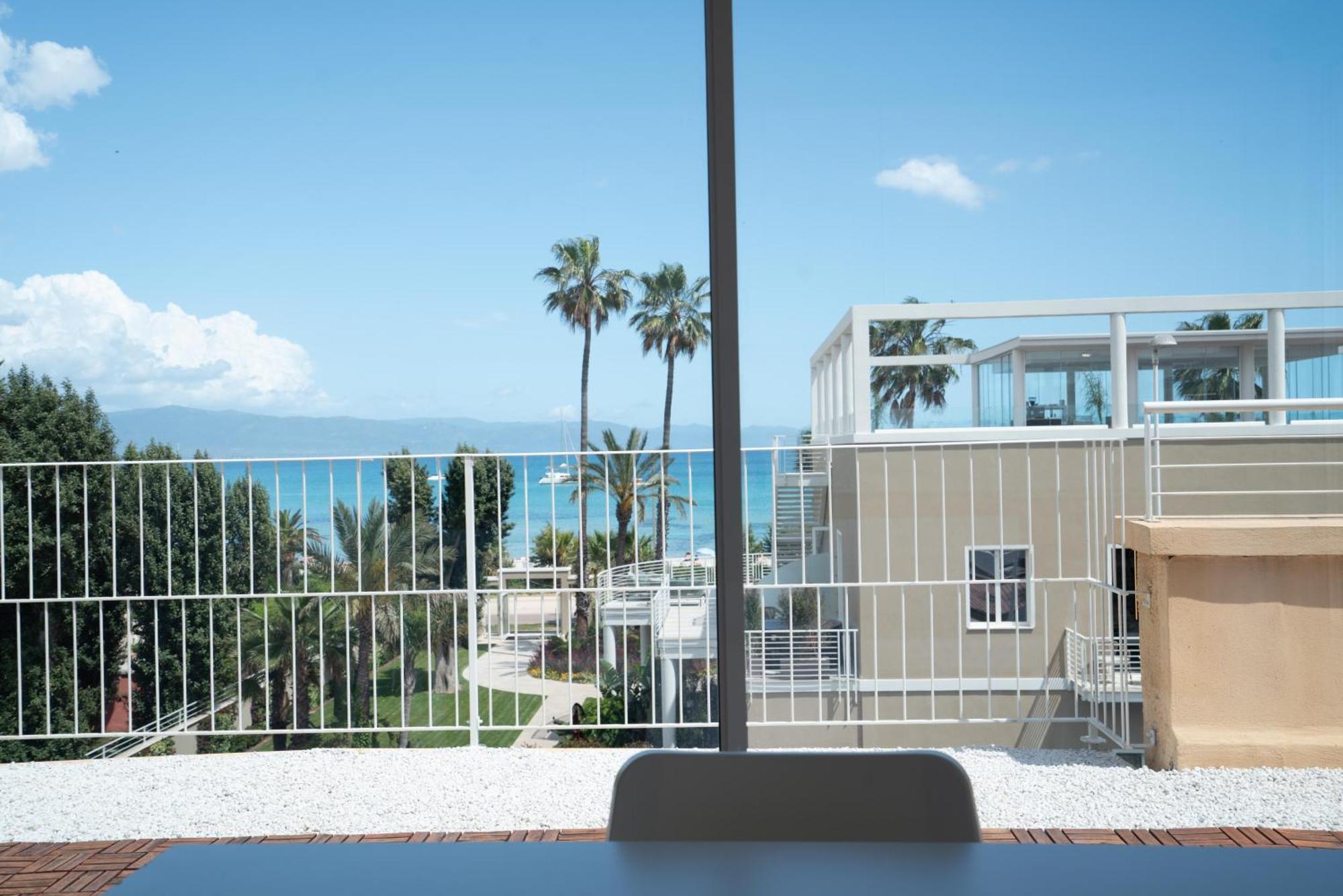 Апартаменты Terrazza Sella Del Diavolo - Vista Mare - Wifi Ac Кальяри Экстерьер фото